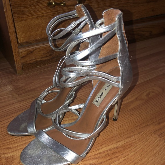 Steve Madden silver heels - Picture 2 of 2